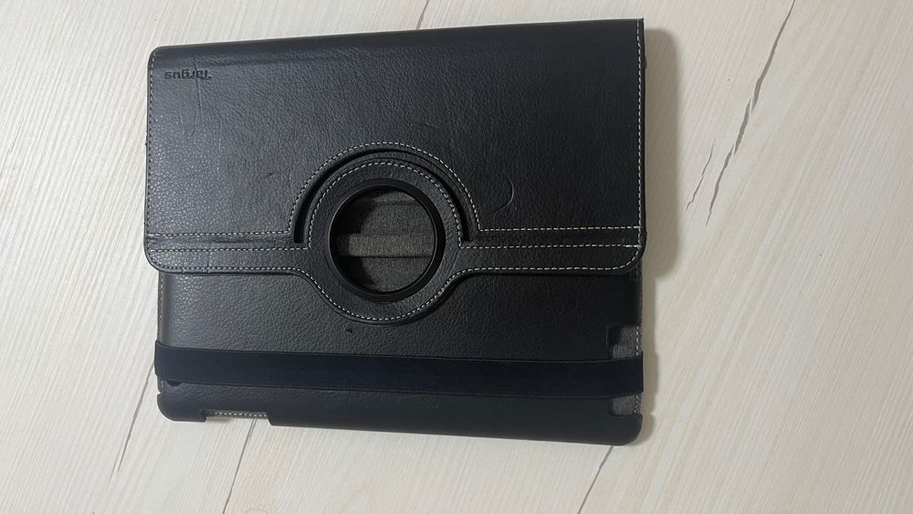Capa Tablet Preta – com suporte integrado