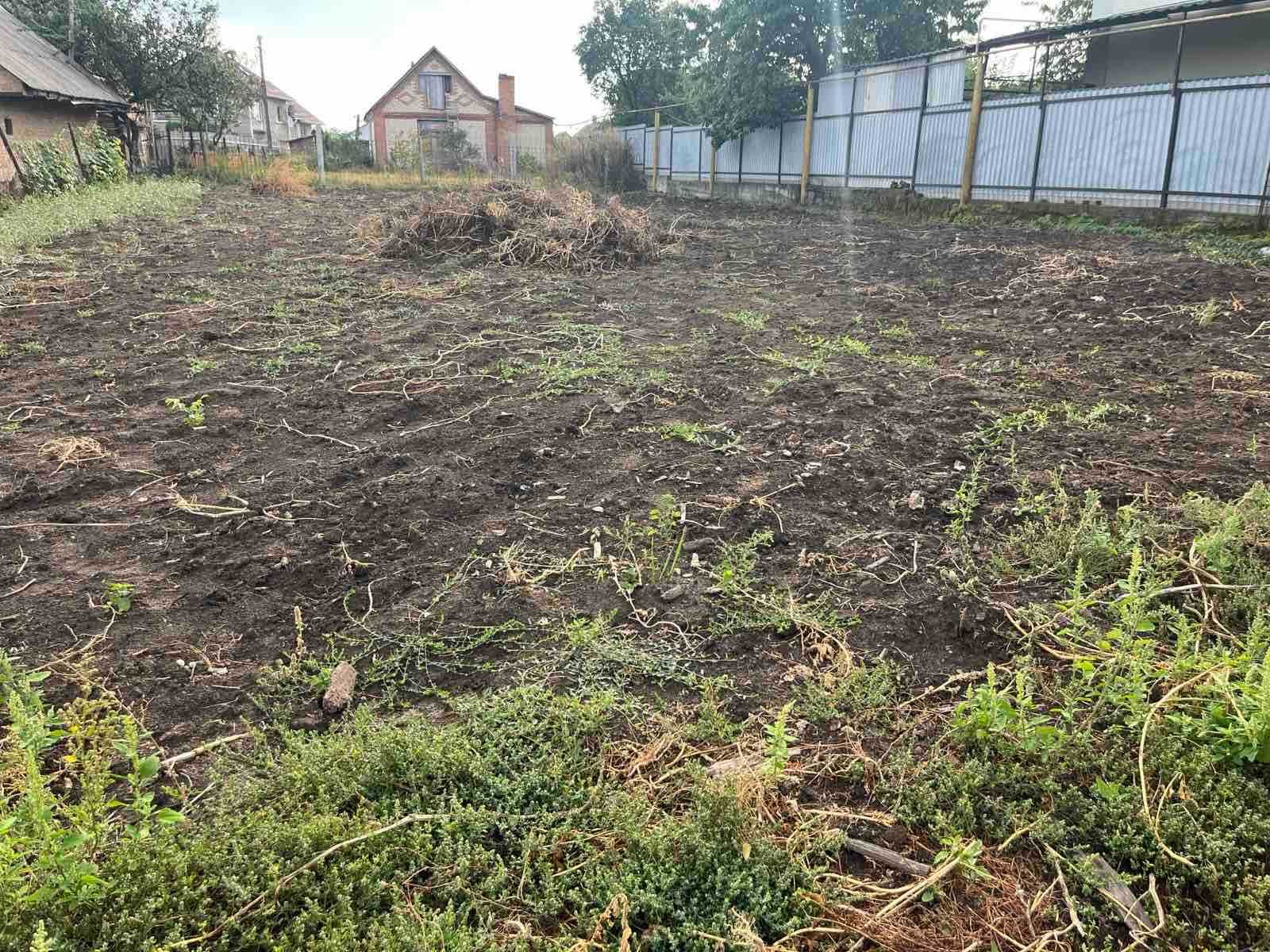 (5)     Продам земельну ділянку  в с. Пирогово  9793
