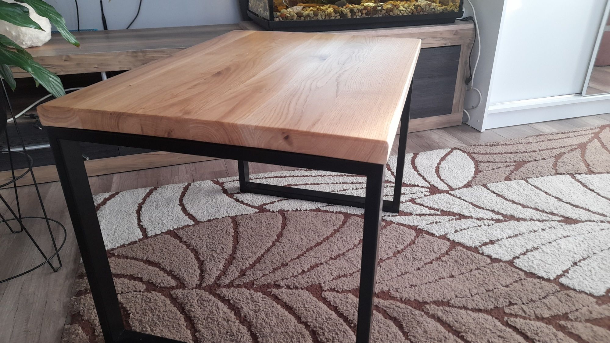 Stolik kawowy loft z litego drewna dębowego