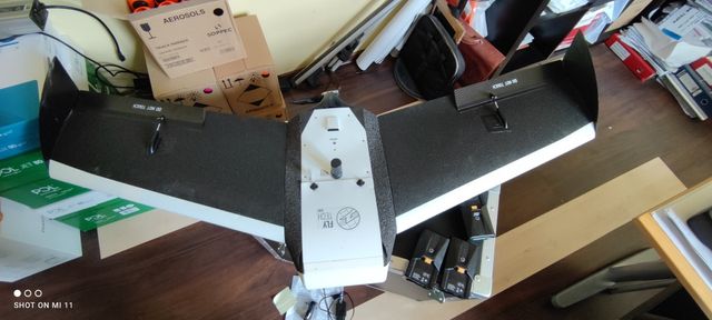 Dron, Płatowiec UAV Flytech Birdie