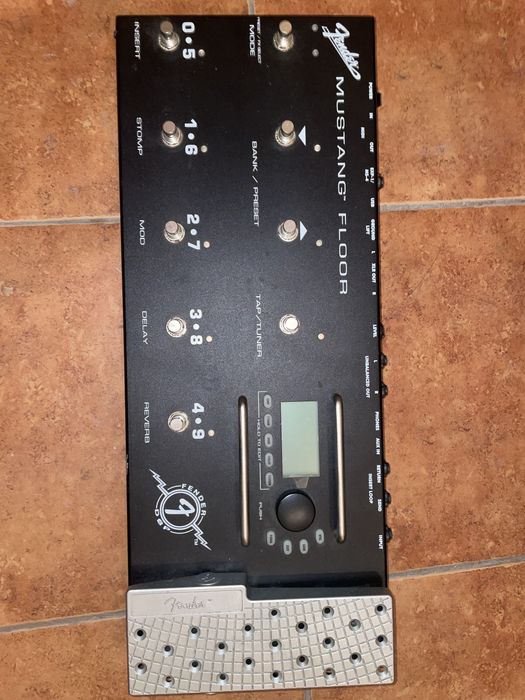 Fender mustang floor