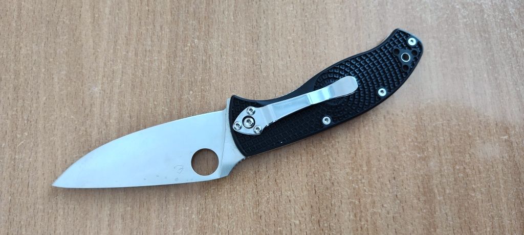 Nóż Spyderco Tenacious FRN oryginał