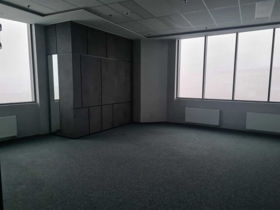 Офіс в БЦ SENATOR, вул.Різницька, м. Арсенальна