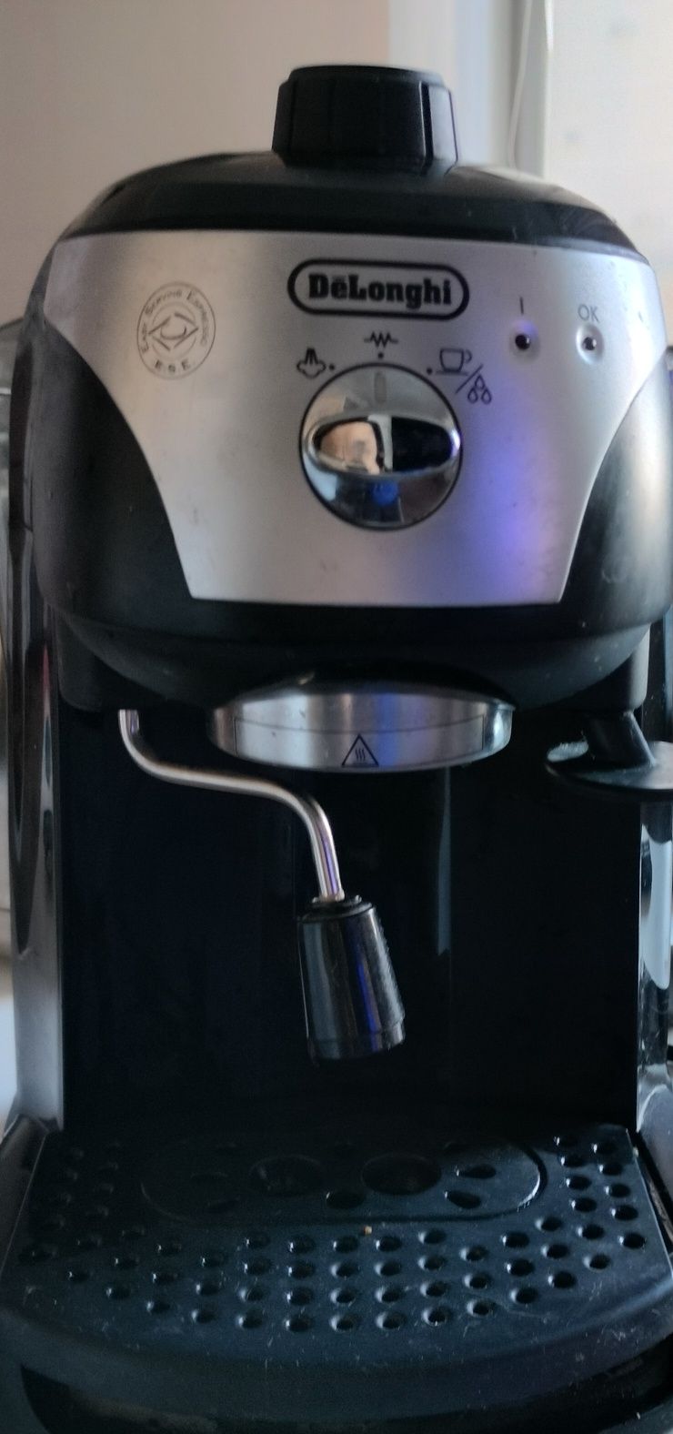 Ekspres ciśnieniowy DeLonghi
