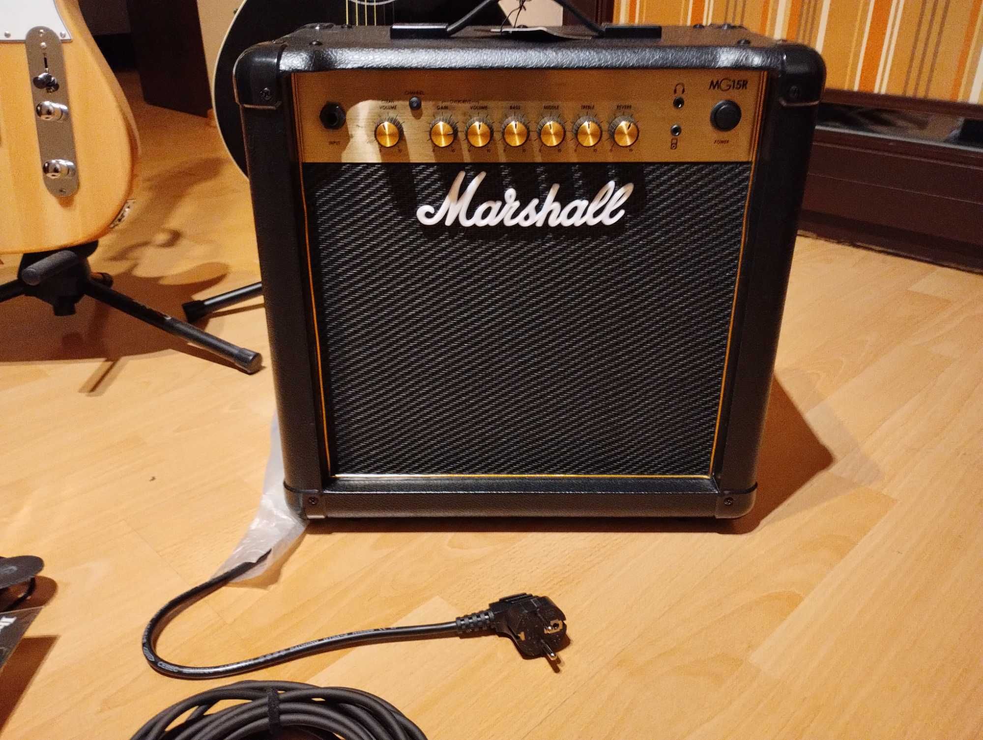 Zestaw 3 gitar + wzmacniacz gitarowy Marshall