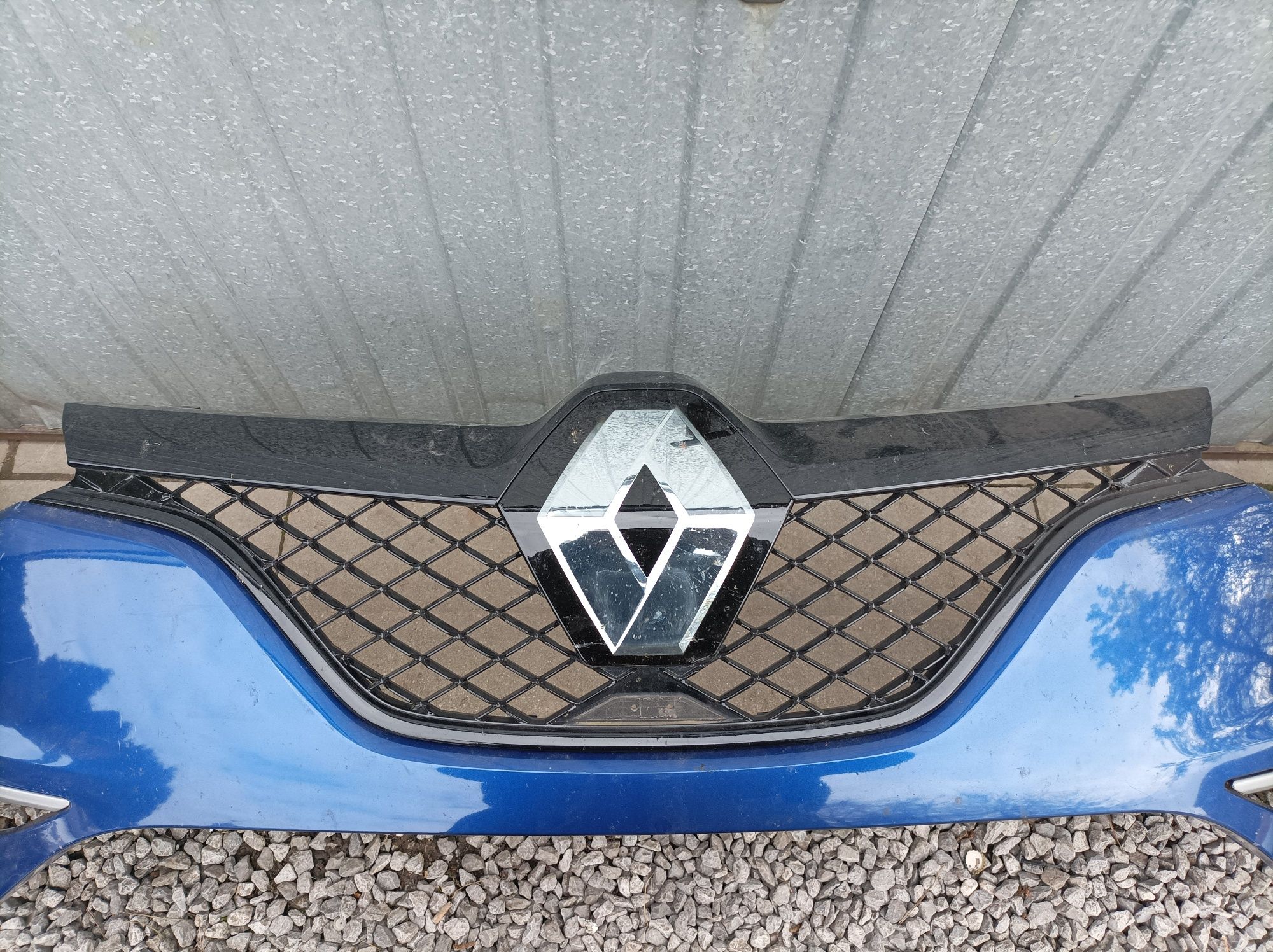 Zderzak przedni renault Megane iv GT line grill w kolor bez malowania