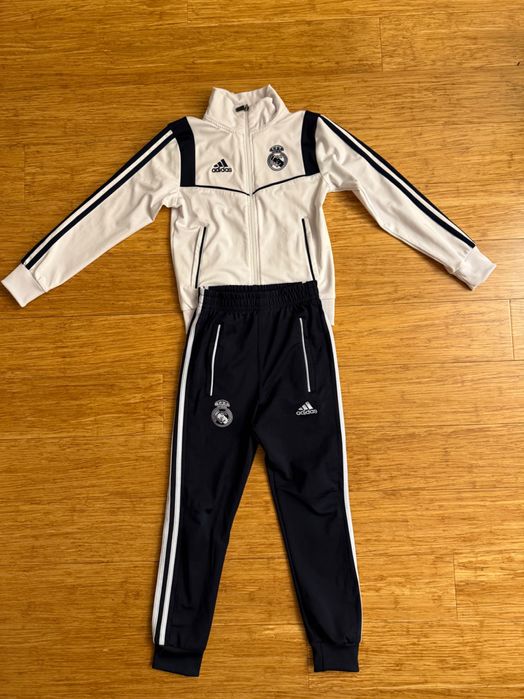 Dres chłopięcy Adidas r. 128