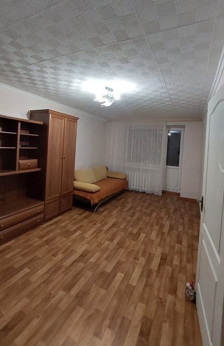 Продам гарненьку гостиночку .