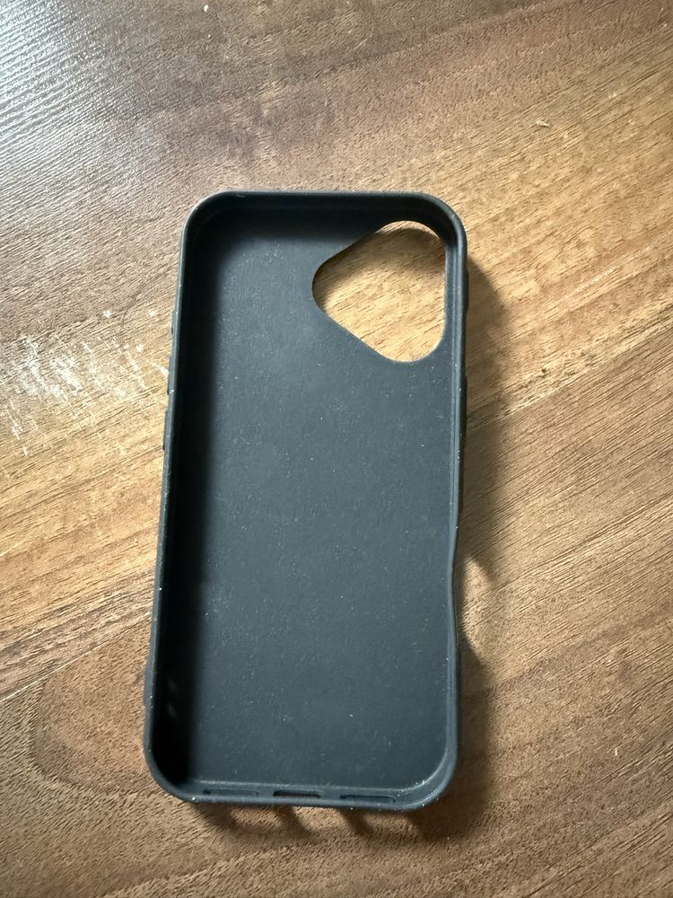 Чохол iPhone 16