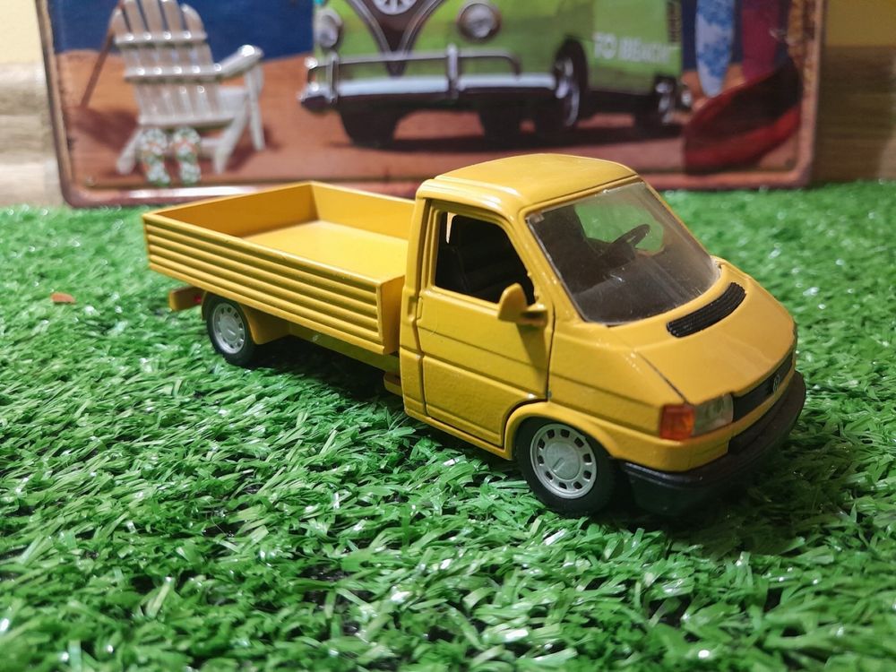 *Колекційна машинка Volkswagen  VW T4 - 1/43 - Schabak