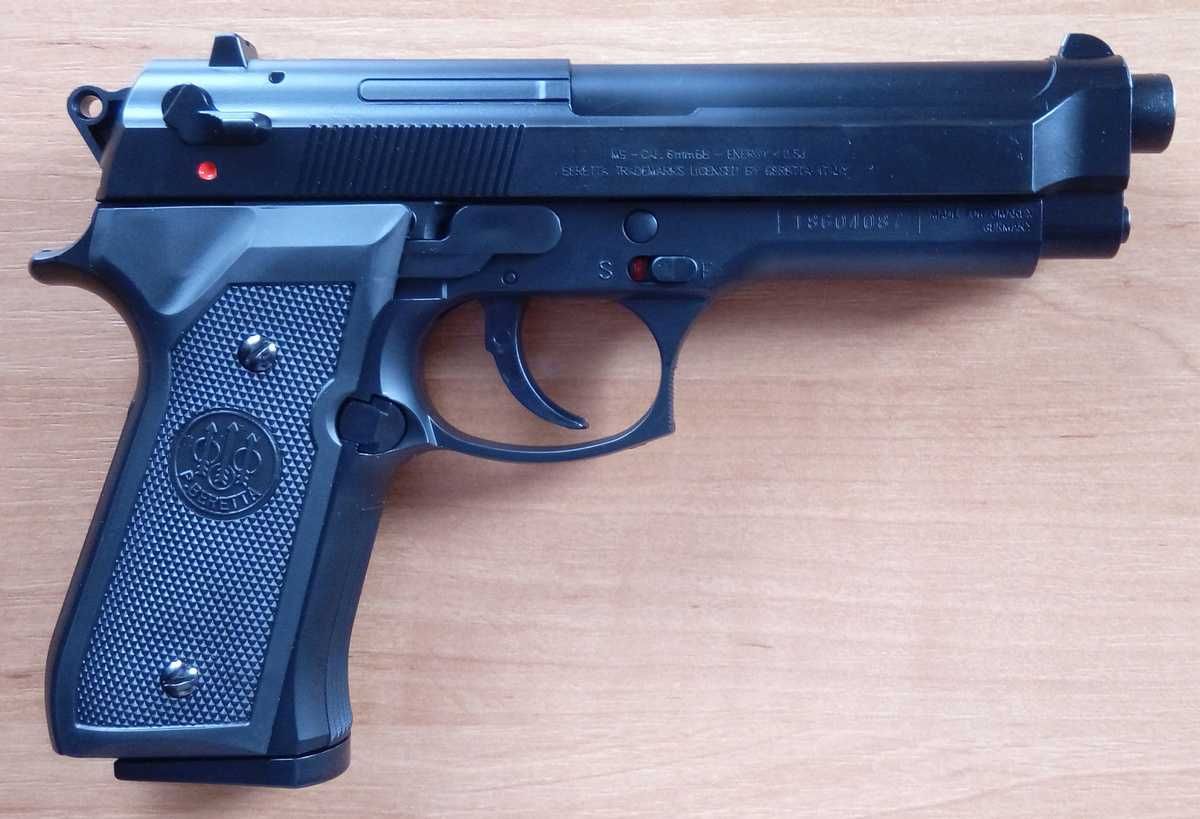 Игрушечный пистолет BERETTA M9 Umarex на пульках, спринговый детский