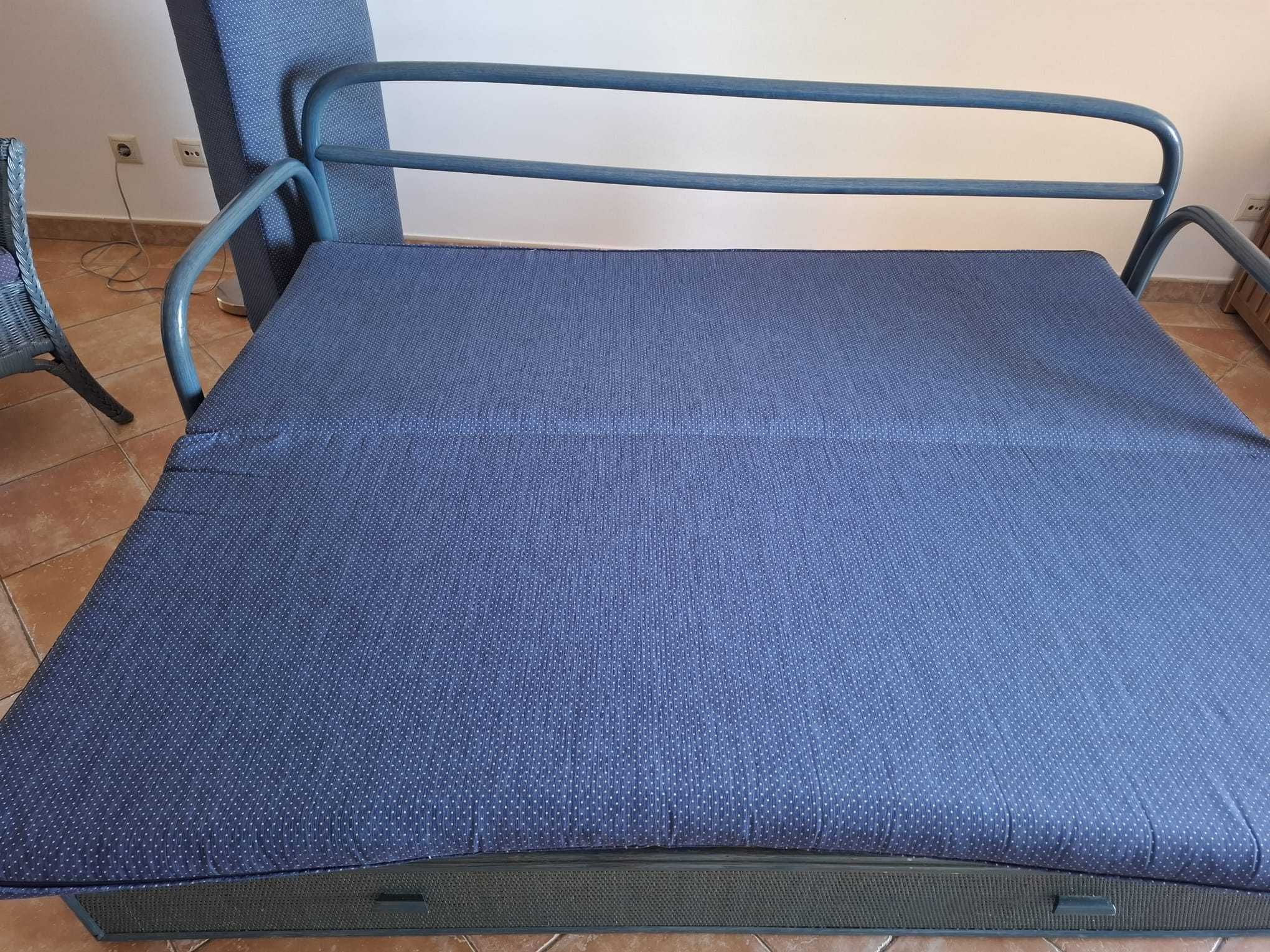 Sofá-cama 3 lugares