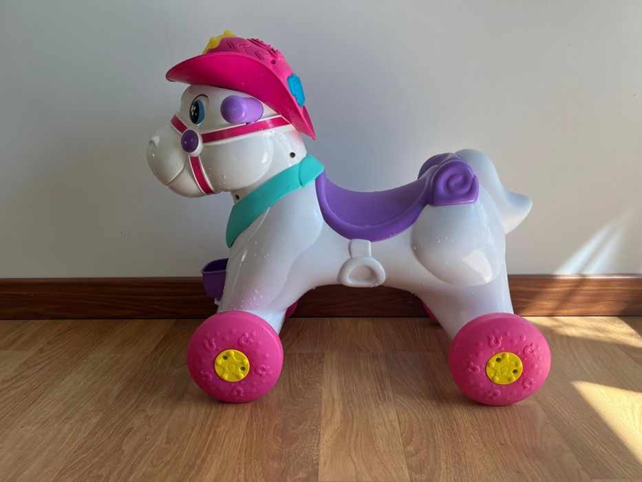 Cavalo Chicco 2 em 1 – baloiço e andador