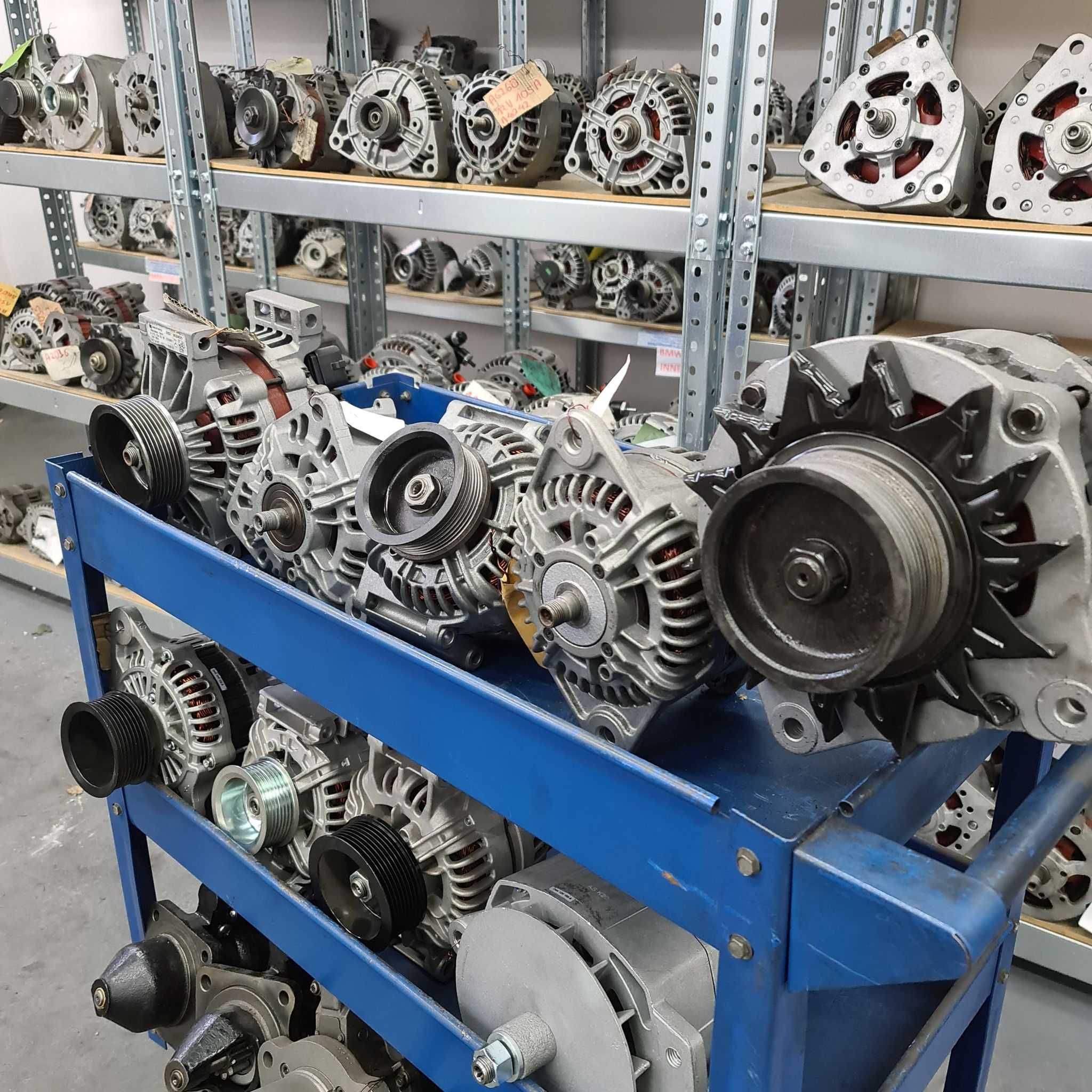 Rozrusznik John Deere Liebherr Hanomag alternator Case koparka Fendt