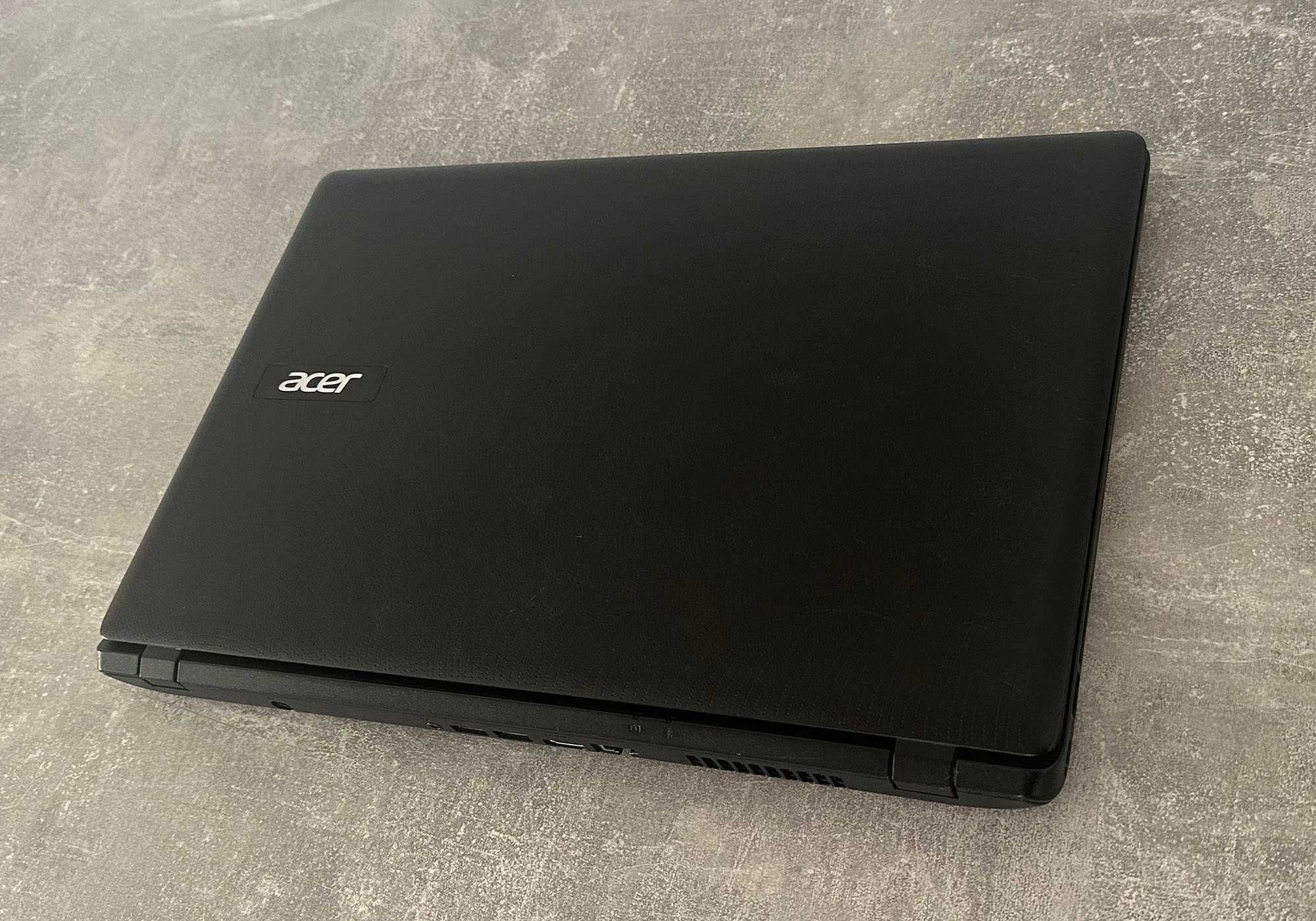 Ноутбук Acer Aspire ES1-521 (15.6" LED / 4 ядра / 8 ГБ RAM / 1 ТБ HDD)