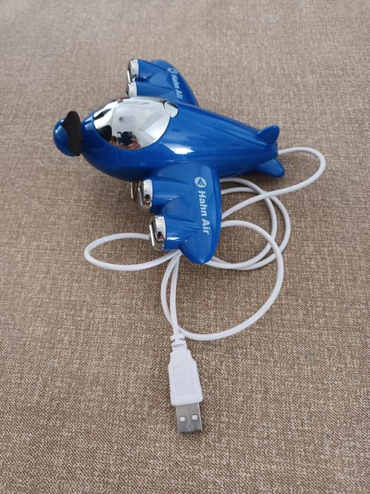 USB Fan with 4-Port USB Hub64172213184003123