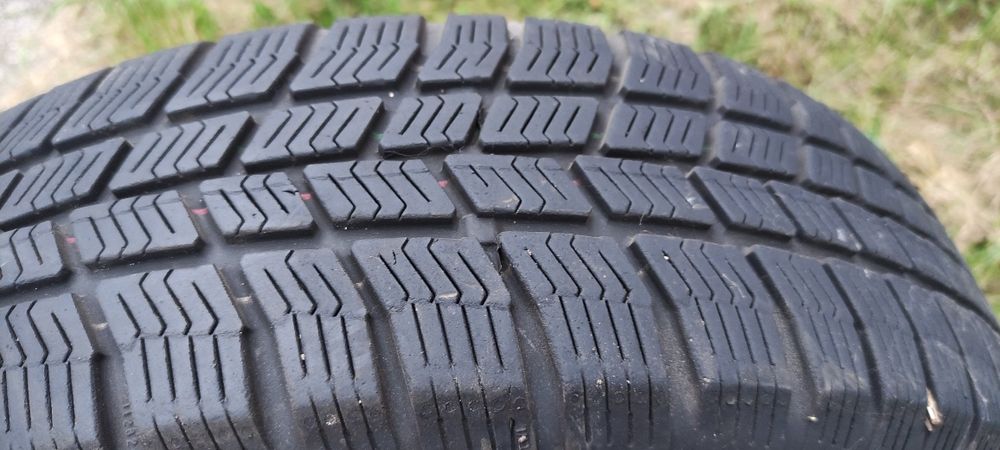 Opony zimowe z 2014r 165/70/14 Barum N
