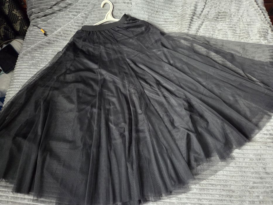 Продам фатинову чорну спідницю