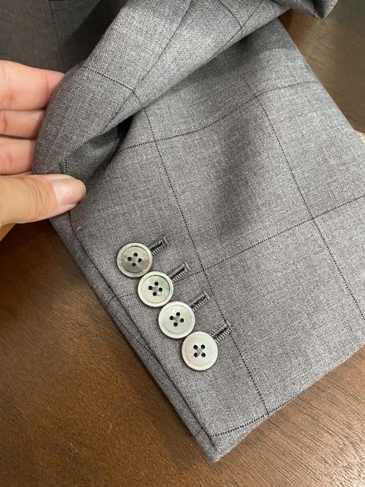 Fato Massimo Dutti top. Com colete.