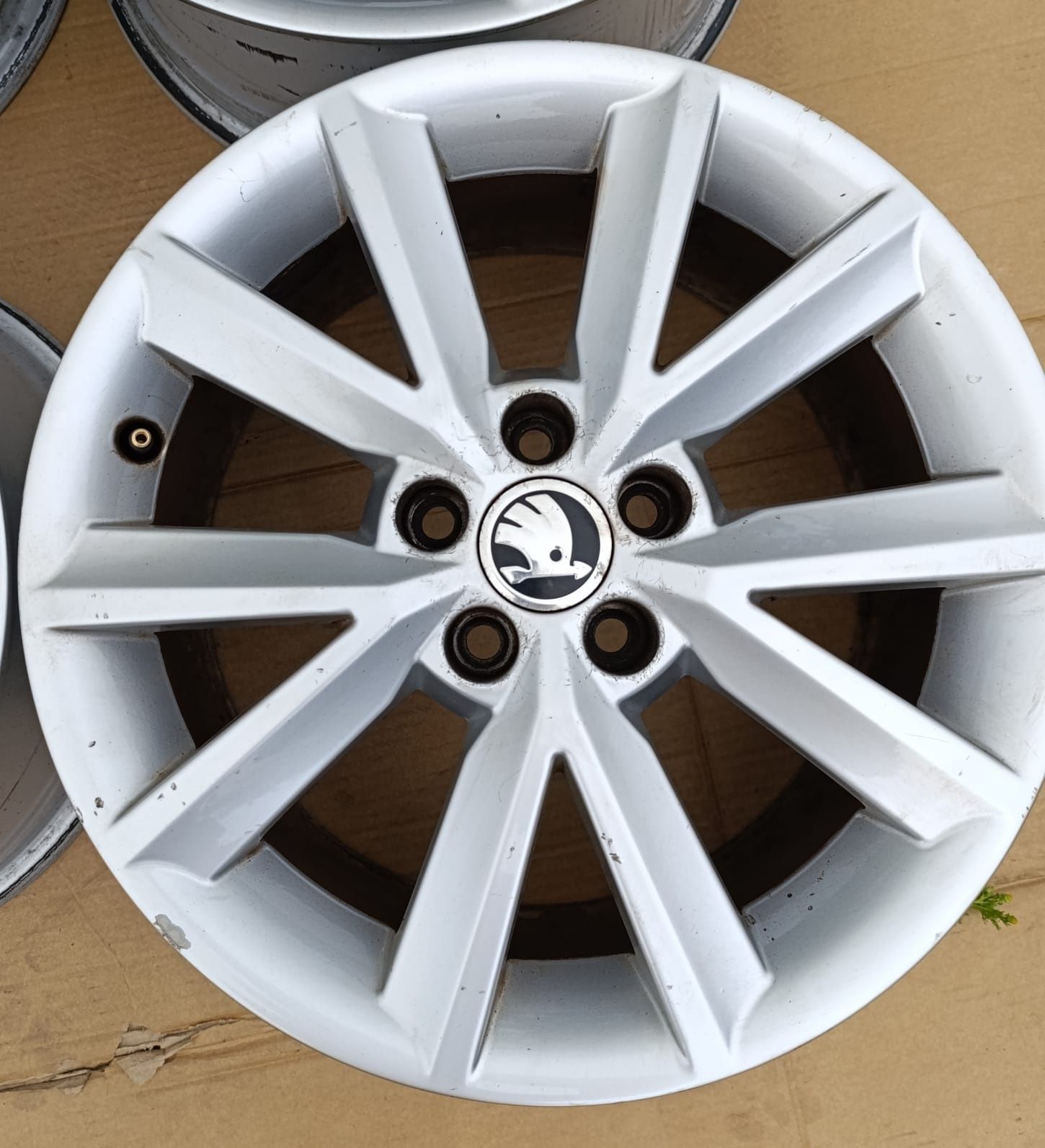 Felgi 16 5x100 Skoda Fabia Rapid Seat Ibiza Vw Polo Audi A1 oryginalne