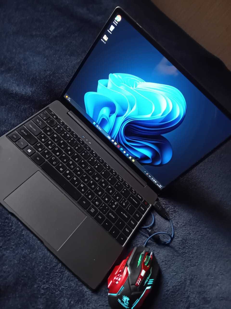 Продаю мощный ноутбук (+игравая мишь) CHUWI Intel Coleron N5100