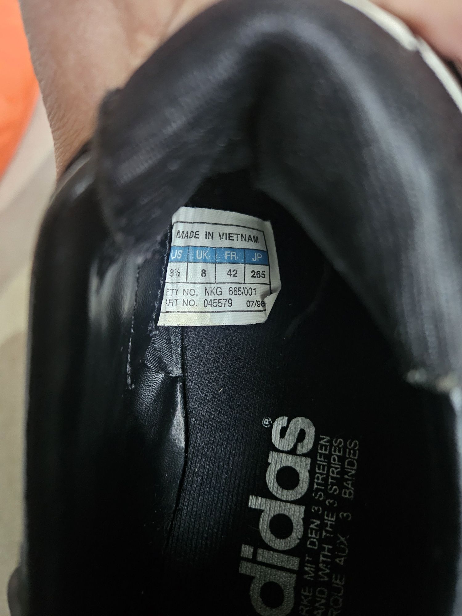 Сороканожки Adidas бутси футбол