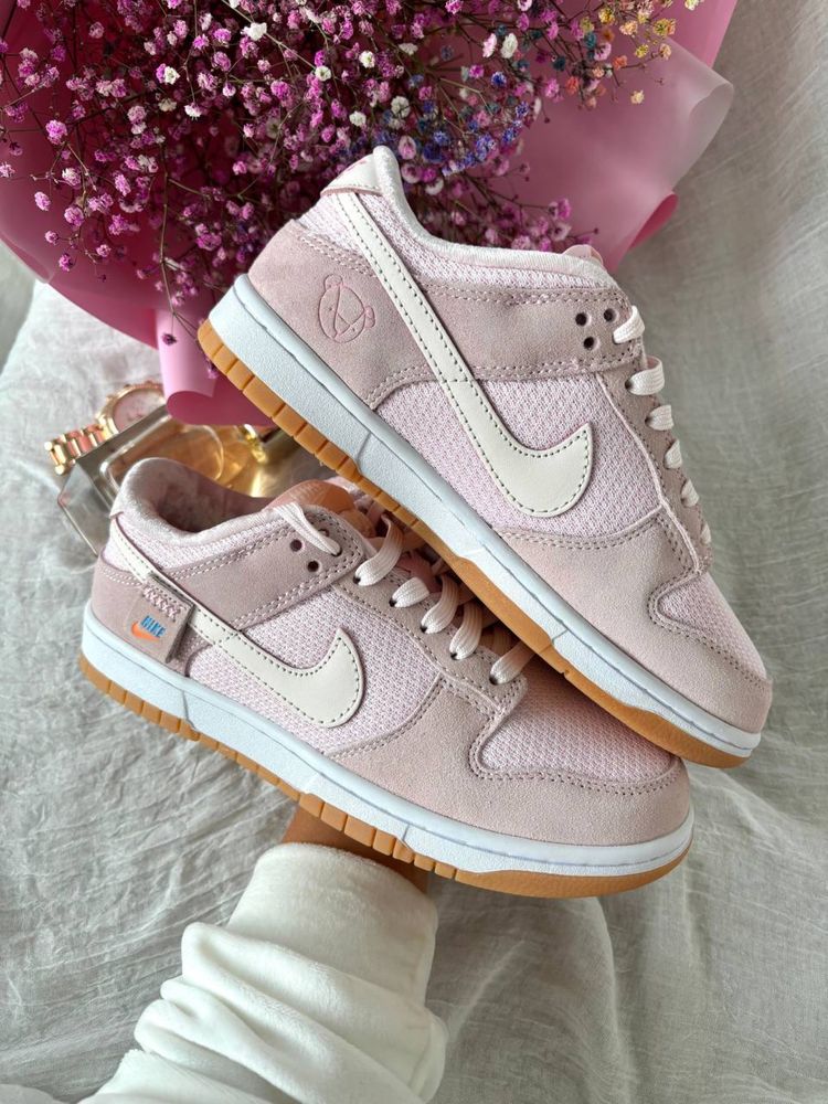 Жіночі кросівки Nike Dunk Low Teddy Bear Pink + додаткові шнурки найк