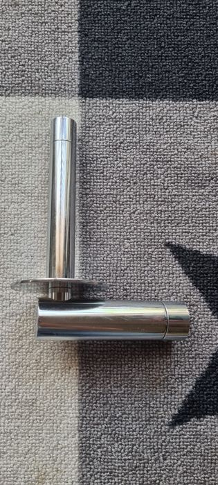 Uchwyt na papier toaletowy