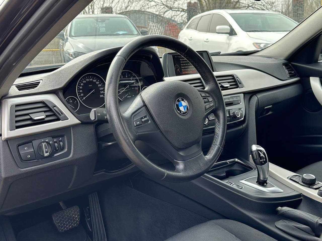 Авто BMW 3 Series 2017