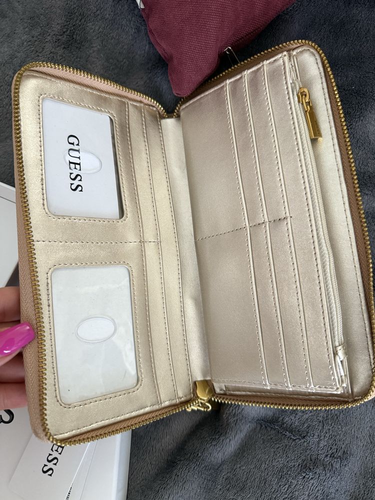 Брендовый кошелек GUESS