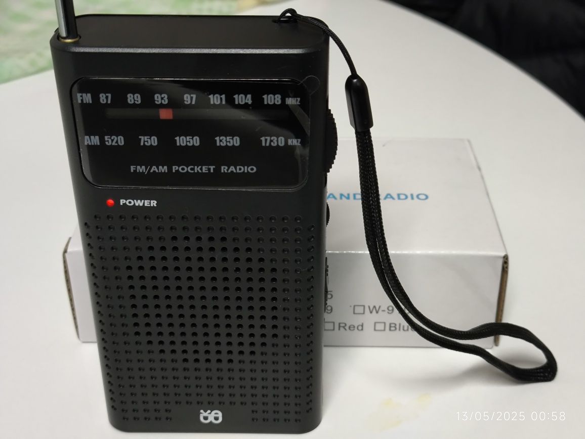 Rádio de mão portátil Novo
