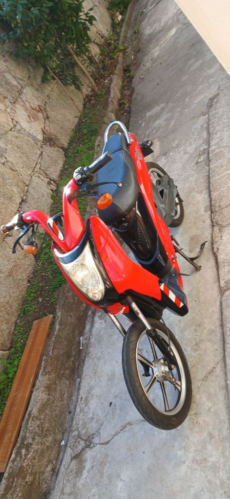 Moto eletrica com bateria