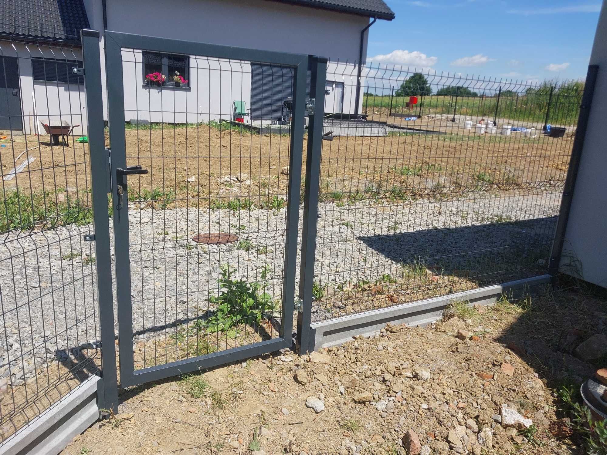 OGRODZENIE PANELOWE PRODUCENT słupek 2,0 2,2 2,4 Panele ogrodzeniowe