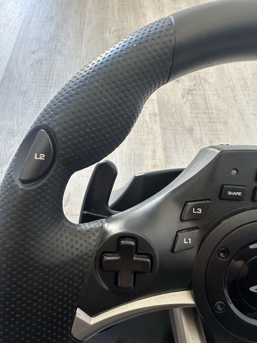 Volante ps4 em otimo estado