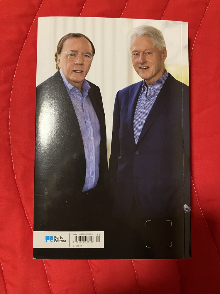 Livro O Presidente Desapareceu, de James Patterson e Bill Clinton