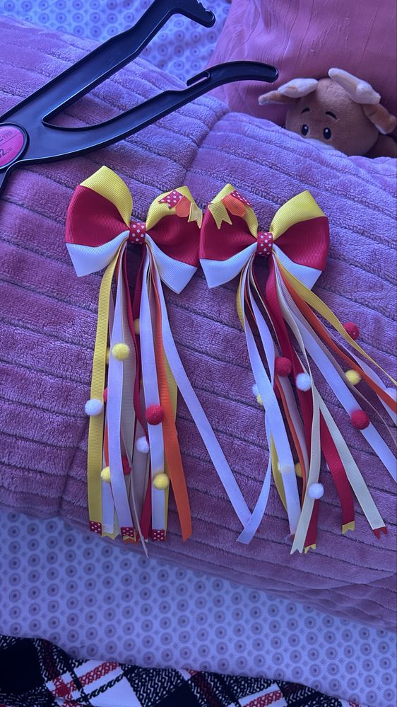 Saia quadriculada com suspensorio e laço, ideal para festa junina
