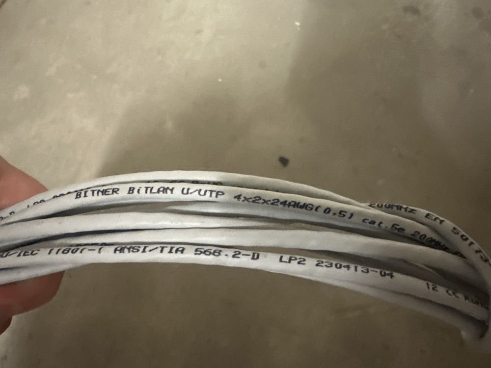 UTP 4x2x24AWG cat. 5e 200MHz BITNER BiTLAN przewód internet 11m
