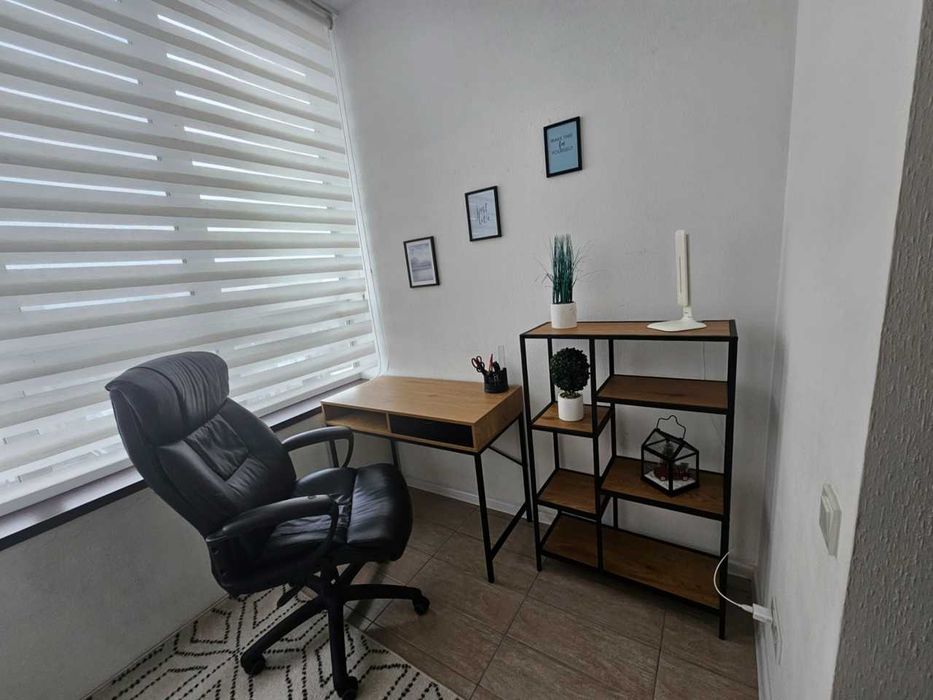 Продам 3-к квартиру (91м2) в кирпиче, ж/м Солнечный, пер. Любарского