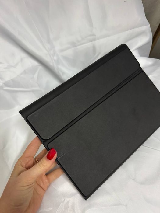 Etui z klawiaturą do iPad Air 11" / 10.9" 2025/2024/2022/2020