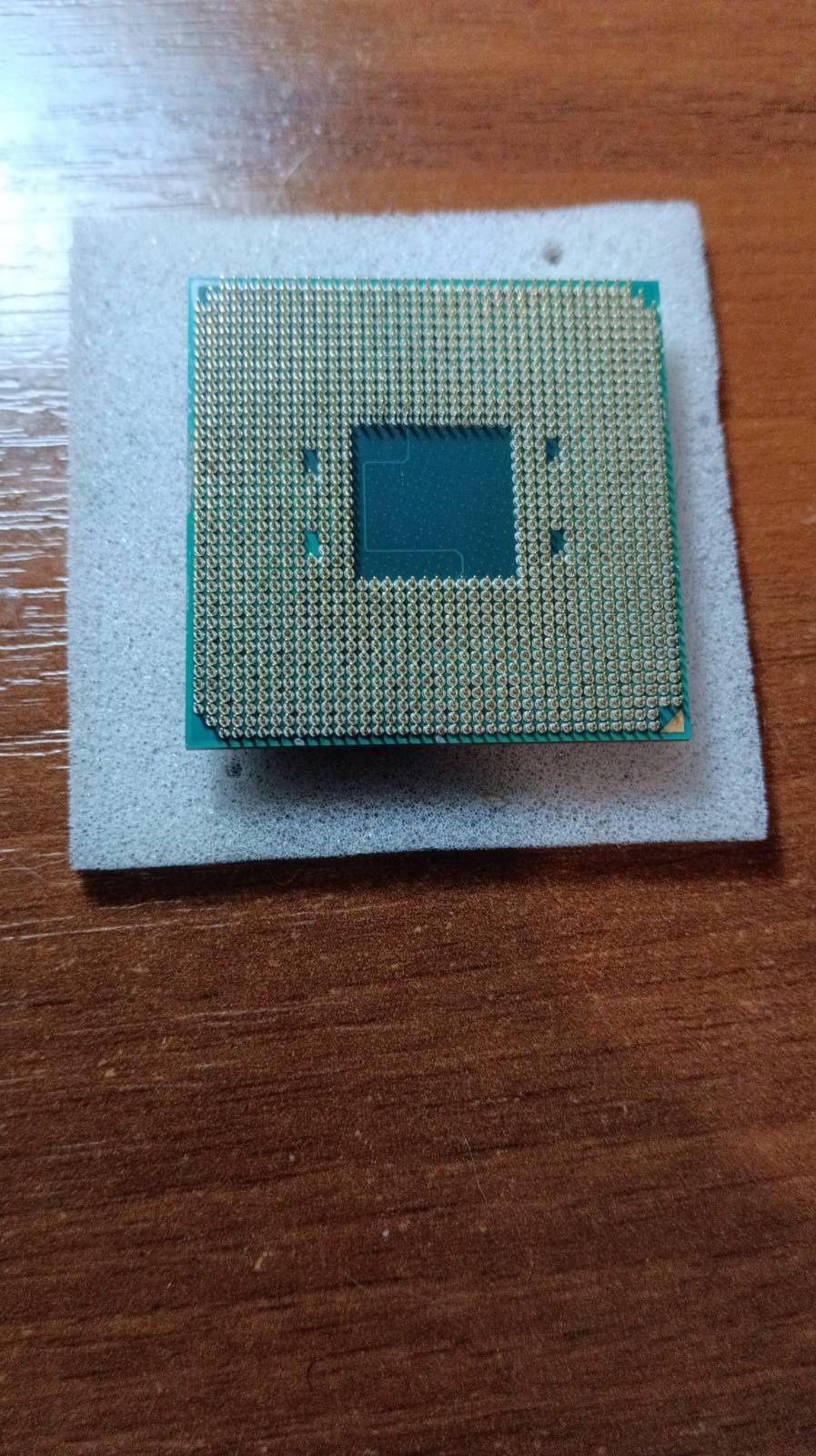 Процессор б/у AMD Ryzen 3 2200G with Radeon Vega 8 (AM4, 4/4)