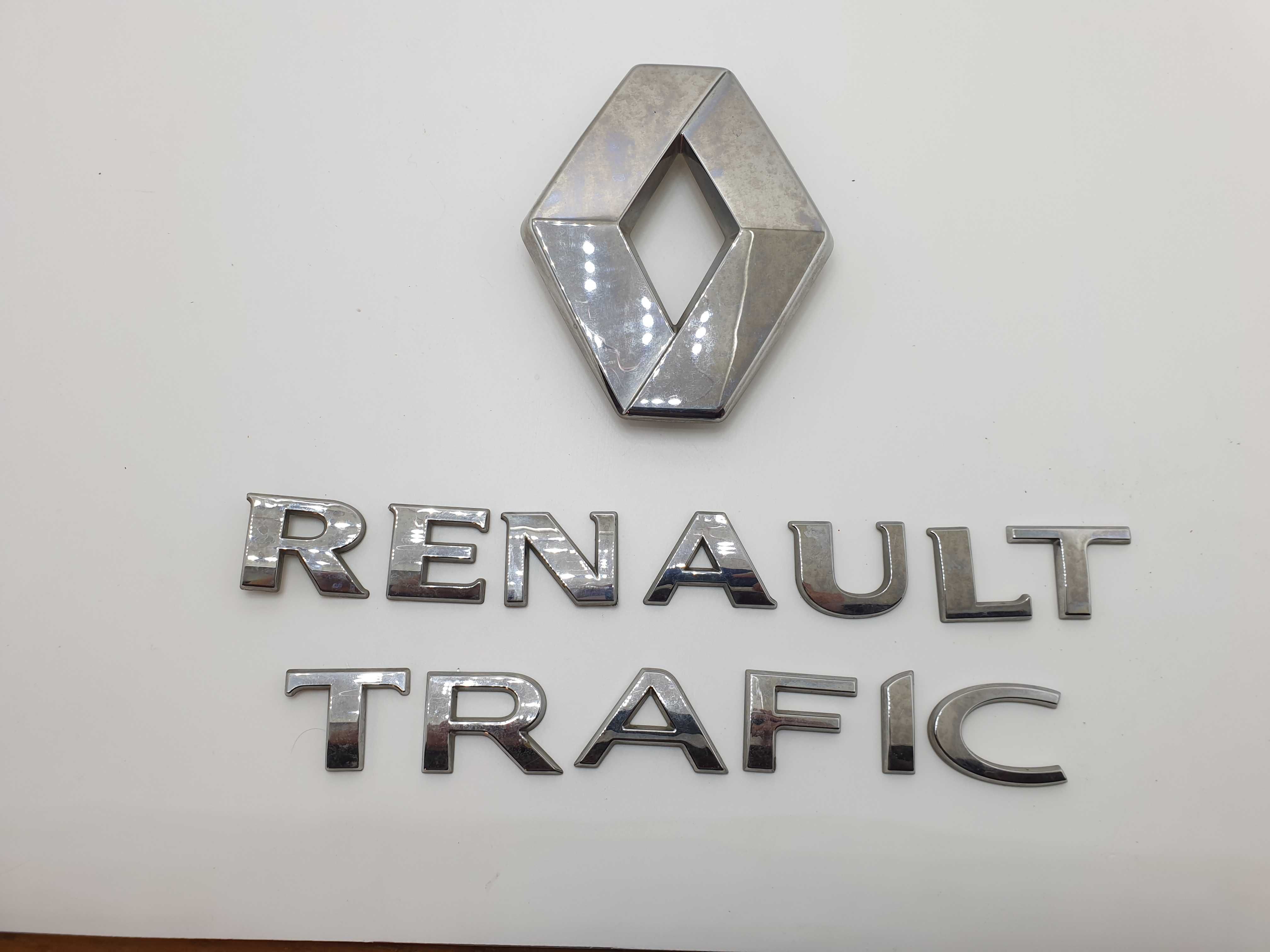 Буквы на Renault trafic с логотипом