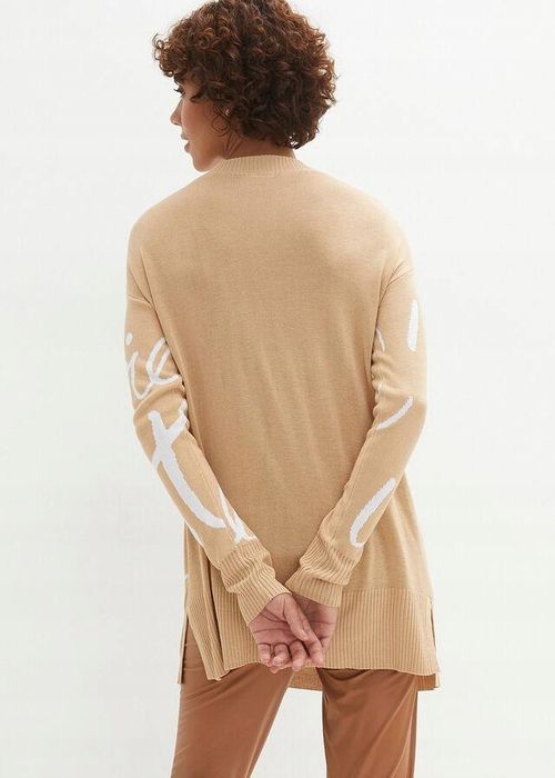 B.P.C karmelowy sweter z białymi napisami ^36/38