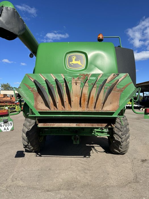 Комбайн John Deere W650