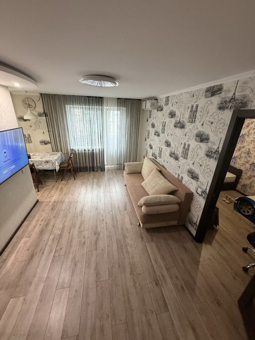 Телефонуйте домовимось !Здам 2 кім центр міста Пушкіна Парк 12000