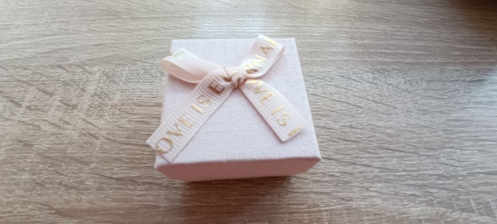 Nowy naszyjnik/łańcuszek imię Iwona stał nierdzewna