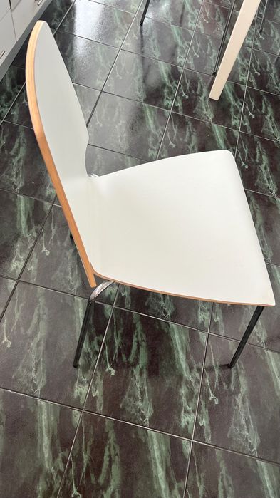 Cadeiras em bom estado