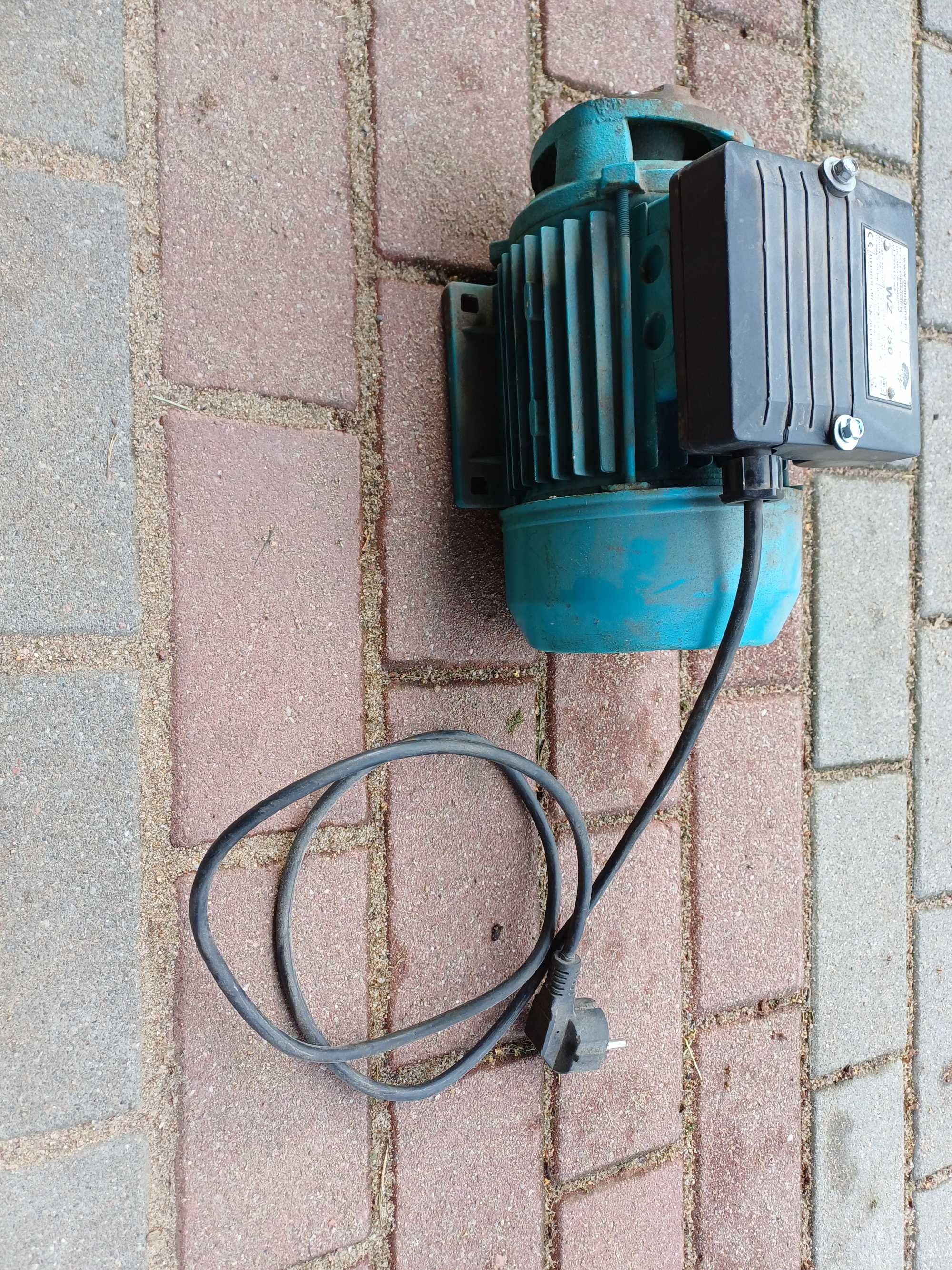 Silnik od hydroforu