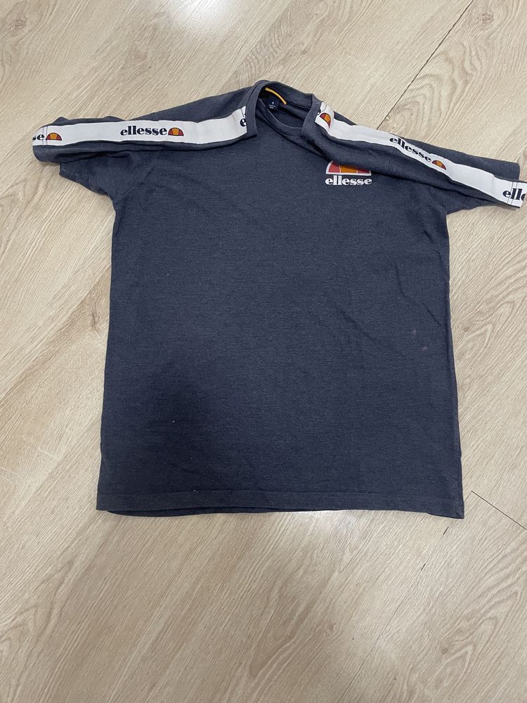 Футболка Ellesse на лампасах