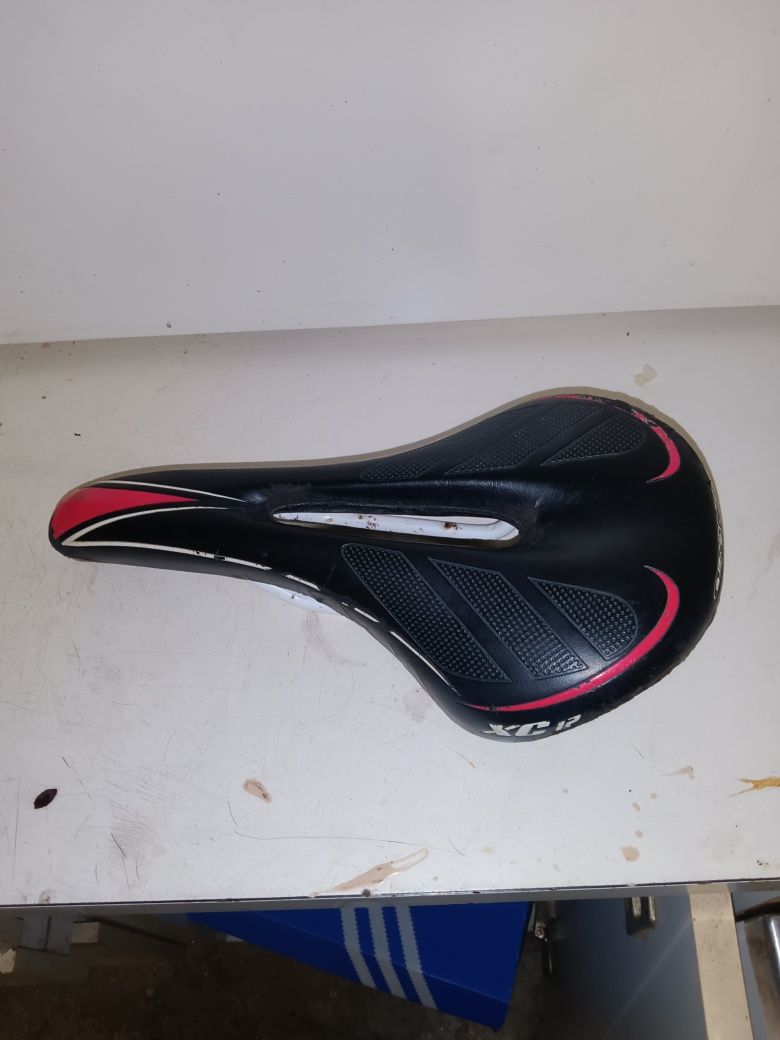 Selim 5€ de bicicleta em bom estado