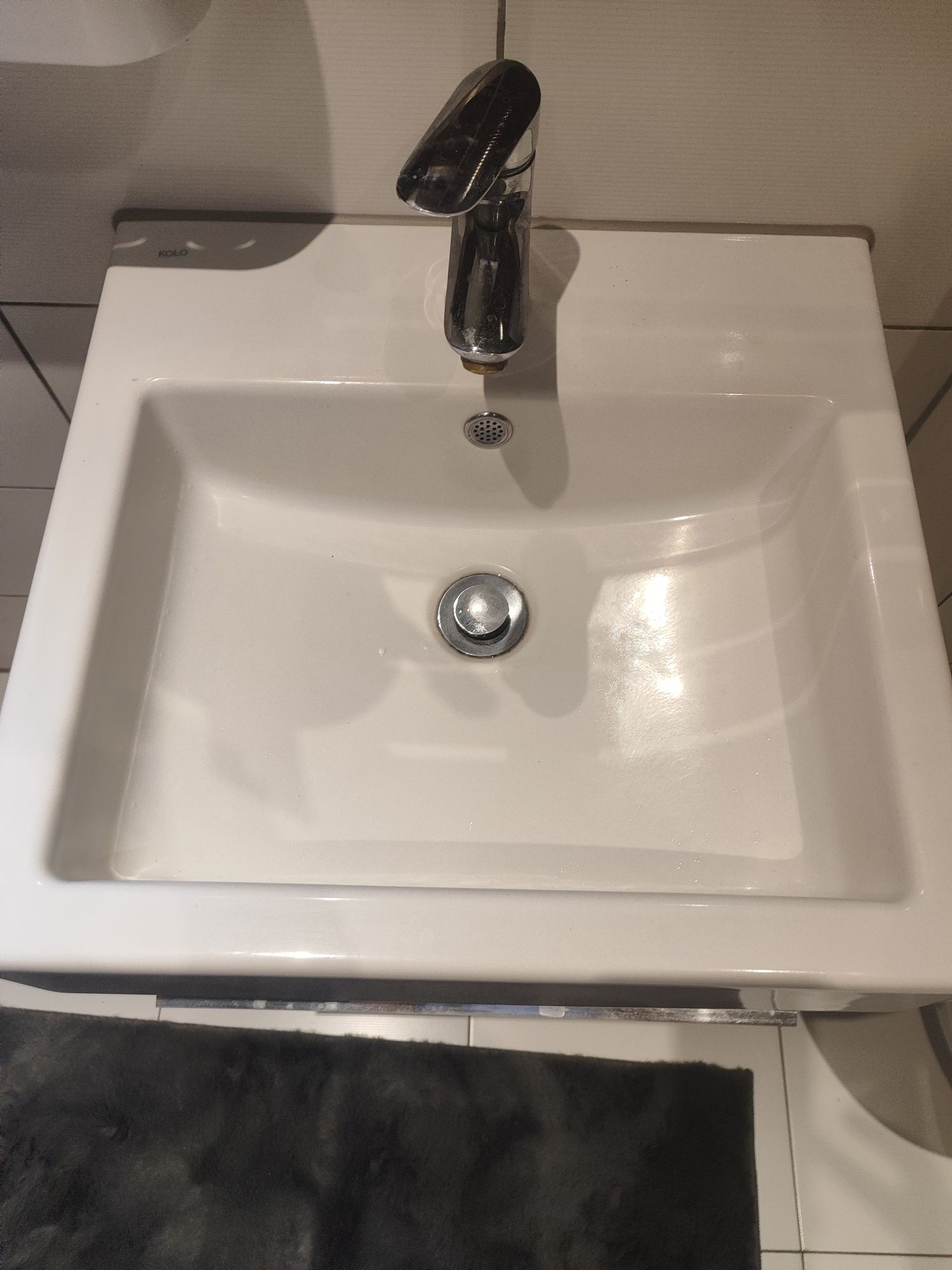 Szafka 45 cm z umywalką plus bateria